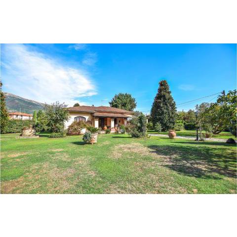 Amazing home in Camaiore with 3 Bedrooms