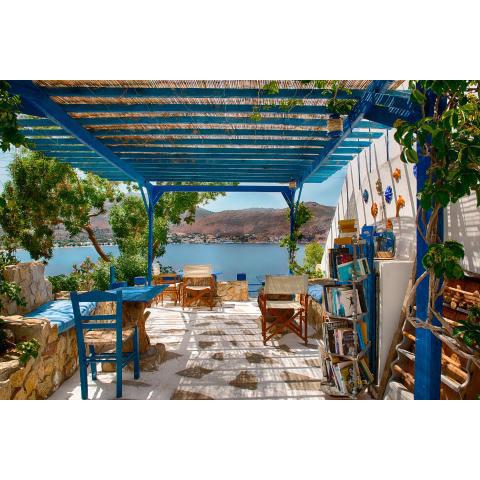 Antoniadi Rooms