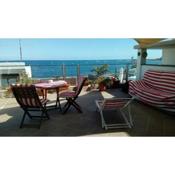 Apartamento con encanto en la playa frente al mar