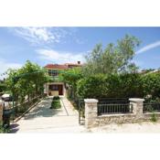 Apartment Pifar