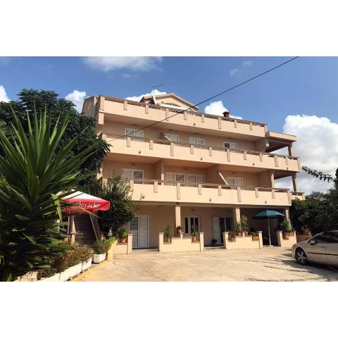 Apartments with a swimming pool Novalja, Pag - 211