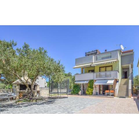 Apartments Yelkouan
