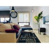Book Lovers Apartment Soho