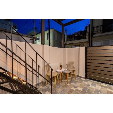 Central Corner Apts