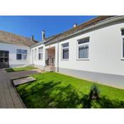 Déri Kert Apartmanház A