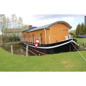 Dutch hausboat