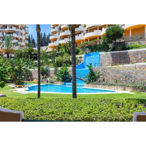 Great views, large terrace & walking distance