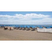 LA The Two Bedroom Suite with Half Board,Wifi, in Playa Blanca
