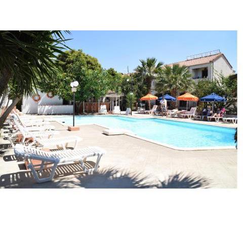 Miranta Hotel - Apartments & Studios
