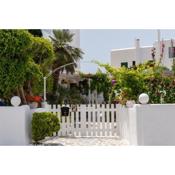 Ricos Two Bedroom House - Naoussa Paros