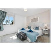Stunning apartment metres from the beach - RDR222