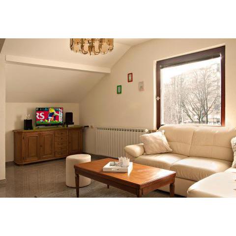 Zagi Apartment